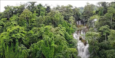 Waterfall photograph for Panuozzo