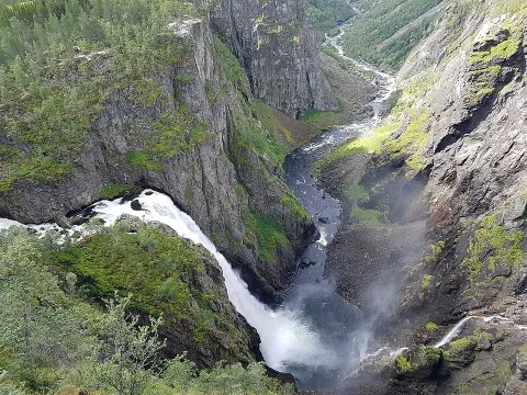 Waterfall photograph for Sausage and peppers sandwich