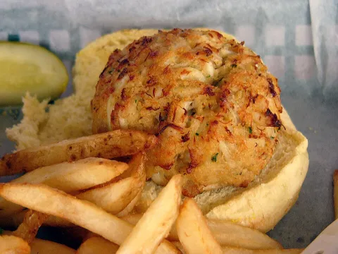 Sandwich photograph for Crab cake sandwich