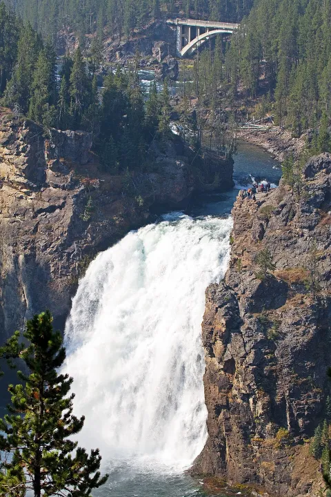 Waterfall photograph for Fried chicken sandwich