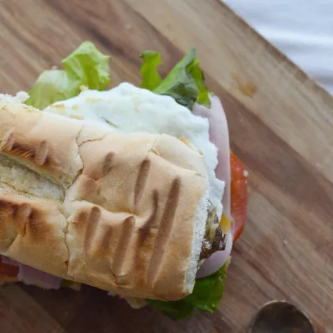 Sandwich photograph for Chivito sandwich