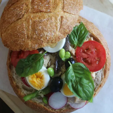 Sandwich photograph for Pan bagnat