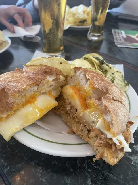 Sandwich photograph for Bifana