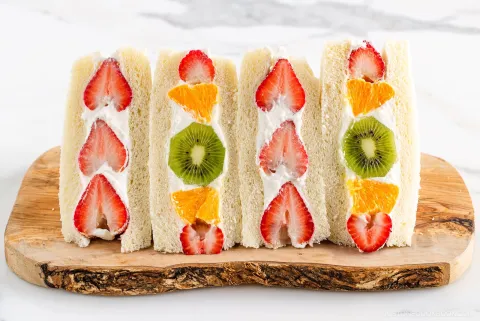 Sandwich photograph for Japanese fruit sando