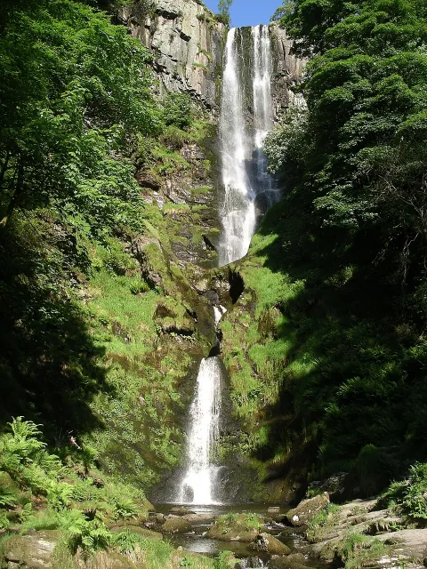 Waterfall photograph for Bacon egg and cheese bagel