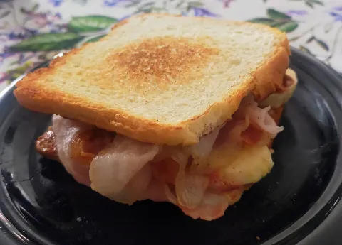 Sandwich photograph for Elvis peanut butter banana bacon sandwich