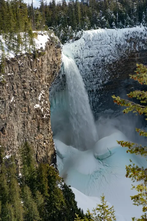 Waterfall photograph for Chocolate chip cookie ice cream sandwich